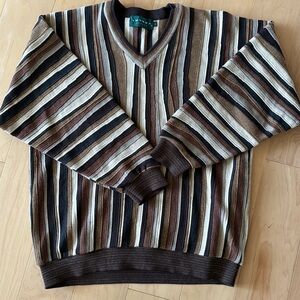 Tundra Canada v-neck sweater VINTAGE